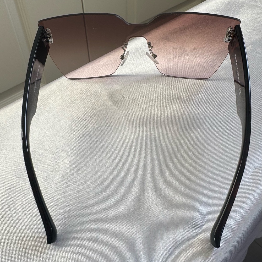 Martha Stewart Rose-Tinted Sunglasses NWOT - Picture 2 of 5